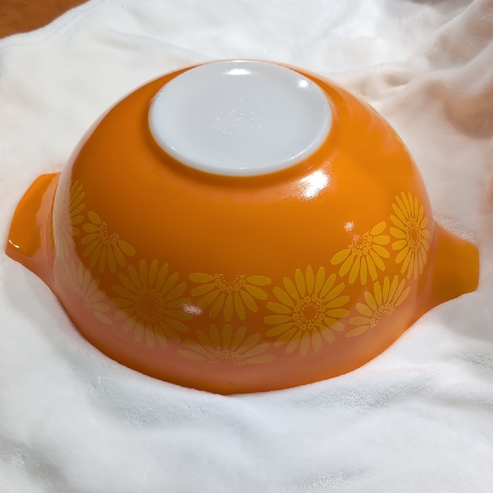 Pyrex Vibrant Orange Bowl with Yellow Floral Pattern